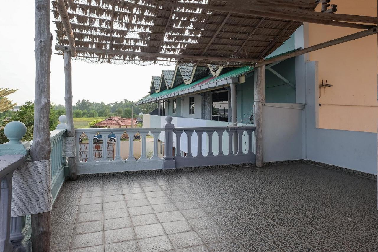 Oyo 90015 Indah Chalet Kuala Rompin Eksteriør bilde