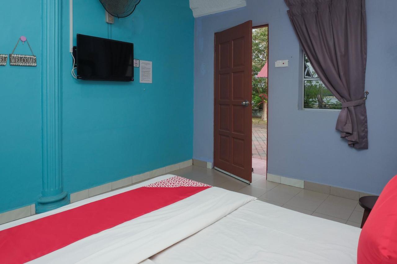 Oyo 90015 Indah Chalet Kuala Rompin Eksteriør bilde